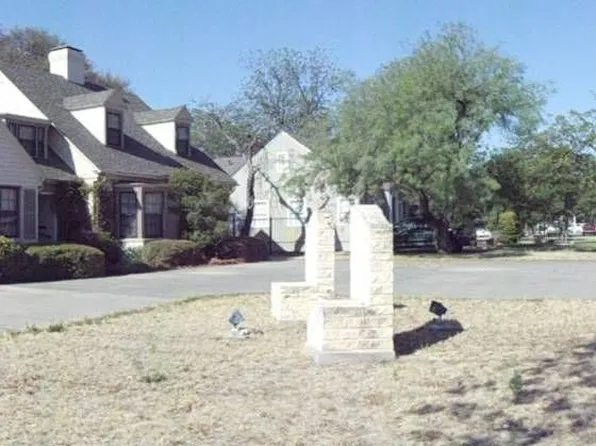305 W Twohig Ave, San Angelo, TX 76903