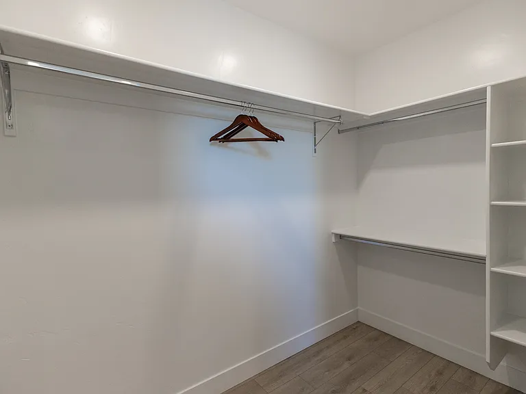 8933 W Tamworth Dr — Photo 27