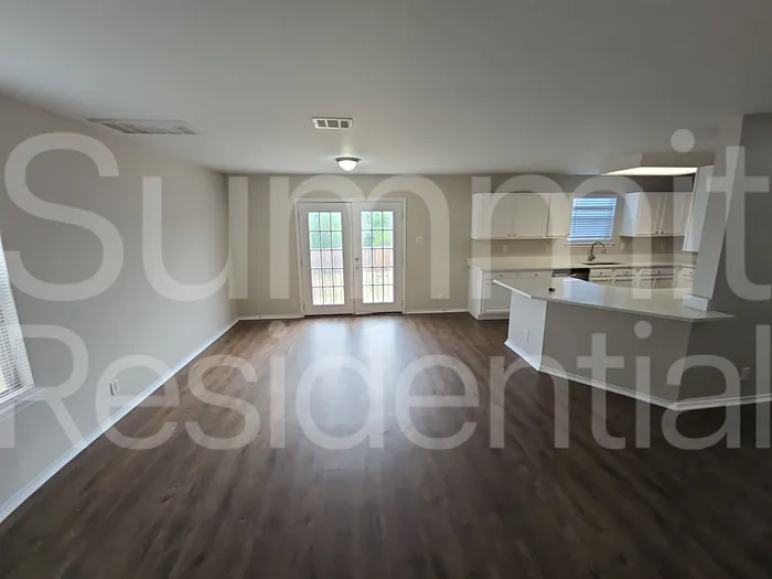 120 Beech Dr — Photo 4