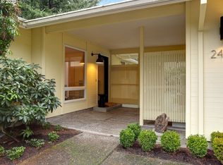 2425 SW Scenic Dr, Portland, OR 97225