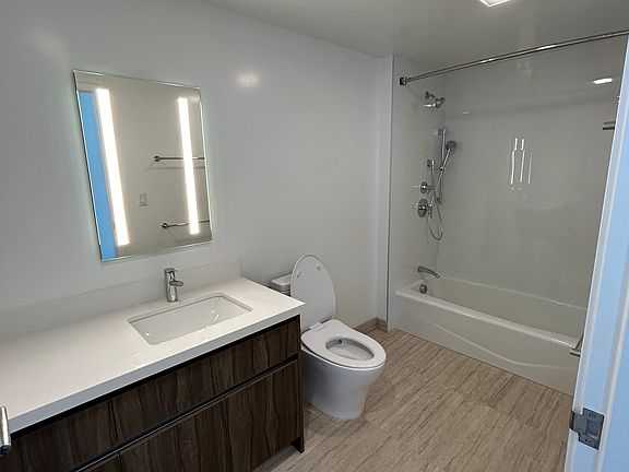 5th image of 1500 Rycroft St #2300