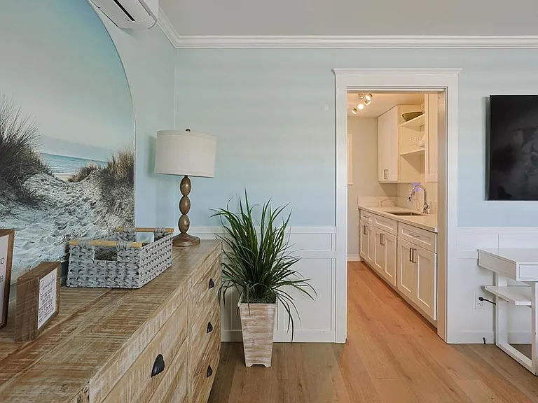 207 C Ave — Photo 18