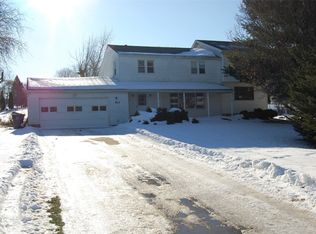 911 S Hill Rd, Erie, PA 16509