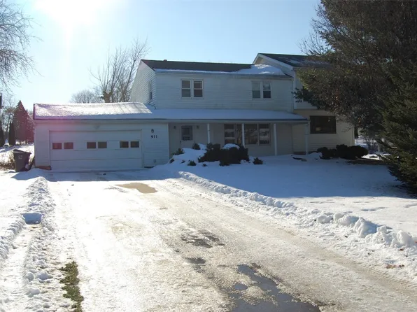 911 S Hill Rd, Erie, PA 16509