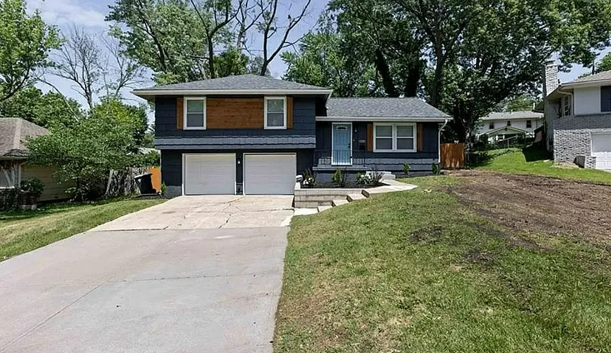 4 bed, 1652 sqft, $2,099 — Photo 1