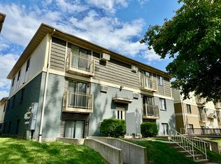 444 S Johnson St #6S, Iowa City, IA 52240