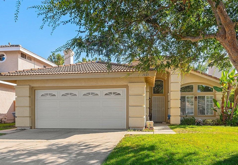 1st image of 1021 Honeysuckle Dr