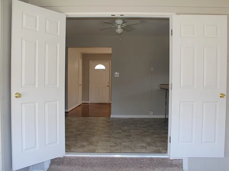 611 Mobile St — Photo 13