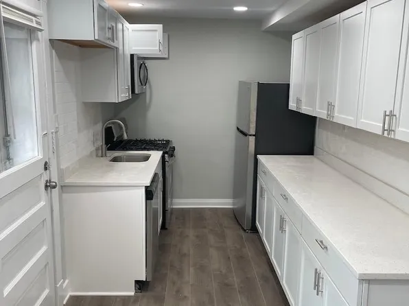 125 W Virginia St APT 13, Elmhurst, IL 60126