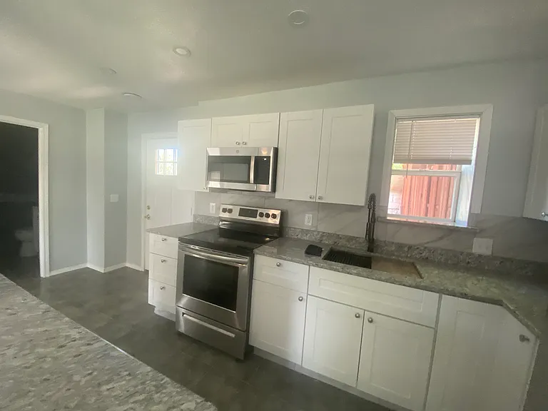1716 S Webster Dr — Photo 10