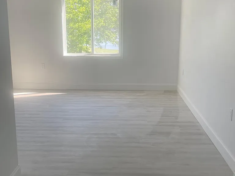 226 Broad St — Photo 8