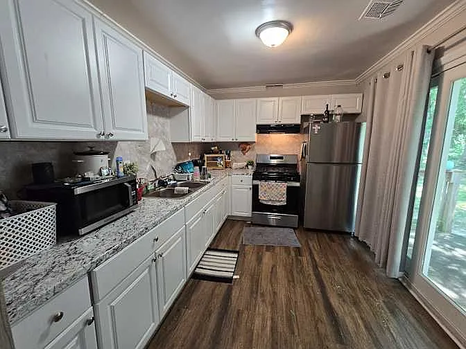 4 bed, 1362 sqft, $779 — Photo 3