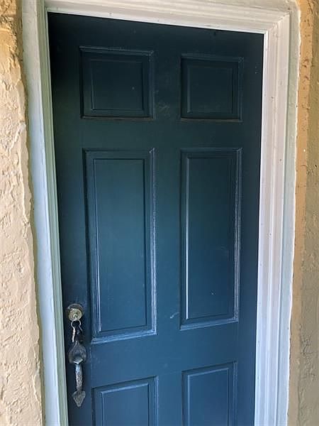 1st image of 817 Alhambra Cir