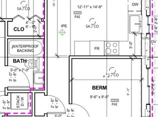 3738 Sunset St, Burnaby, BC V5G1T2
