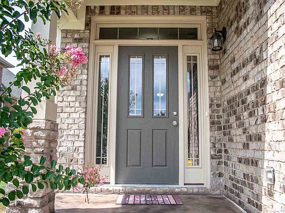 4th image of 7025 Southgate Dr