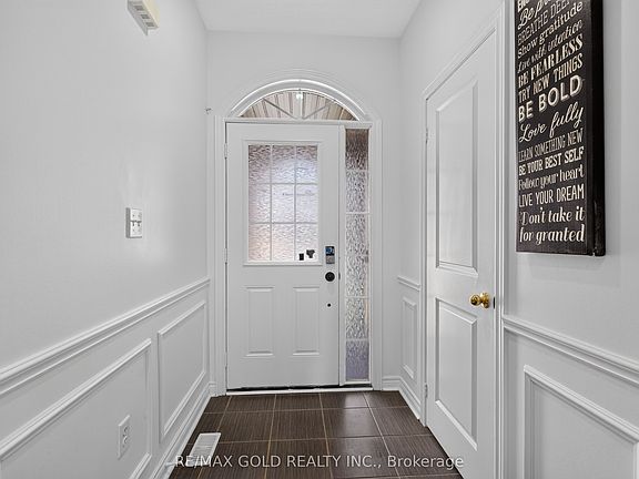 5th image of 29 Rangemore Rd E