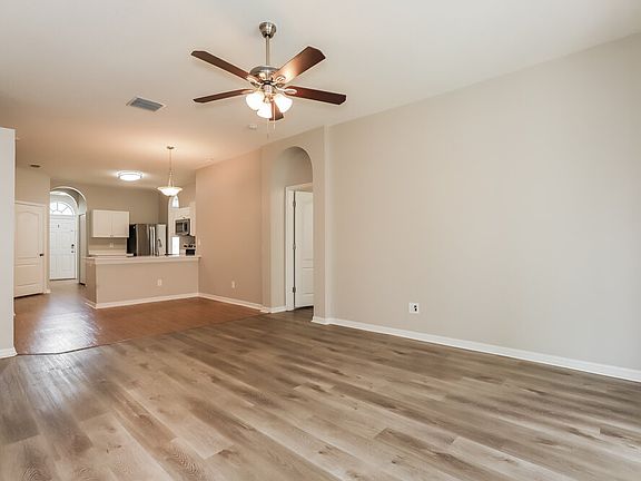 4th image of 3211 Downan Point Dr
