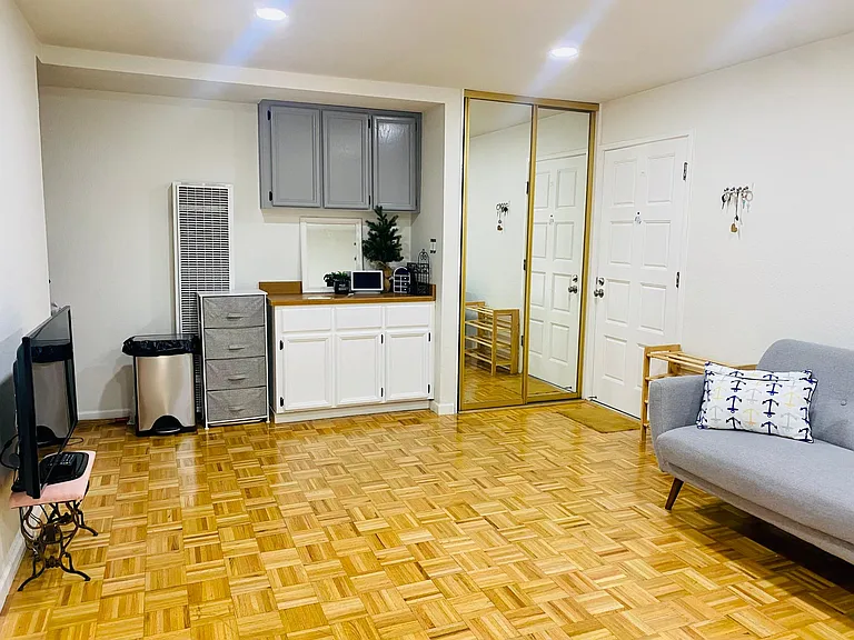 280 Easy St #401 — Photo 7