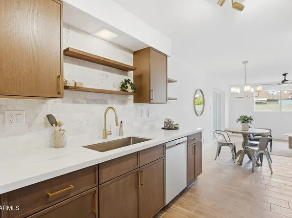 3918 W KALER Drive, Phoenix, AZ 85051