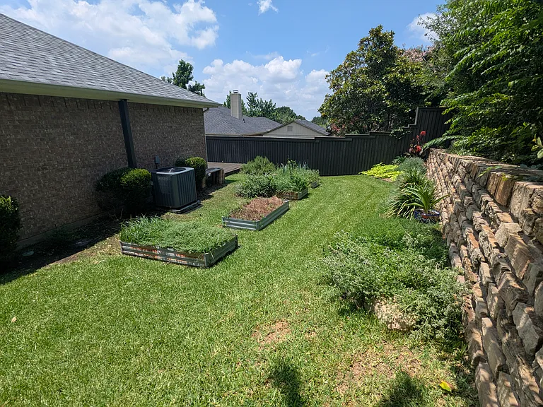 2807 Freedom Cir — Photo 31