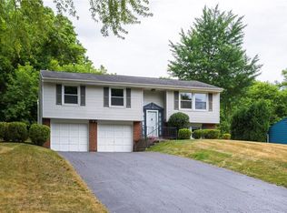 74 Winterset Dr, Rochester, NY 14625