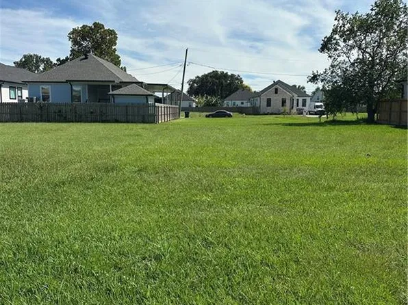 1935 Benjamin St, Arabi, LA 70032