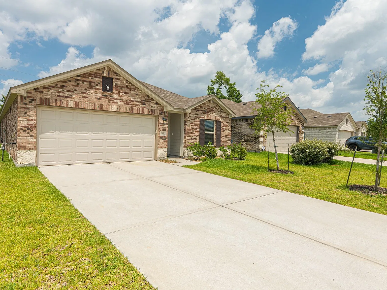 3 bed, 2.0 bath, 1951 sqft, $2,200 — Photo 4