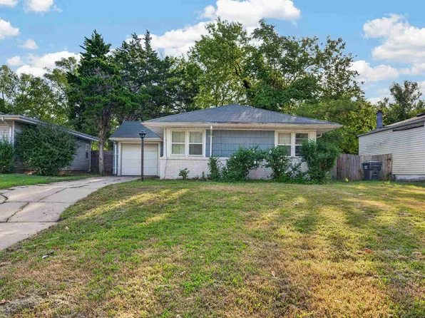 850 N Chautauqua Ave, Wichita, KS 67214