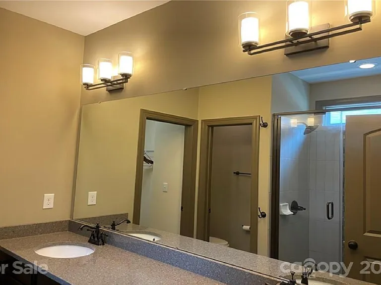 15124 Sapphire Hill Ln — Photo 11