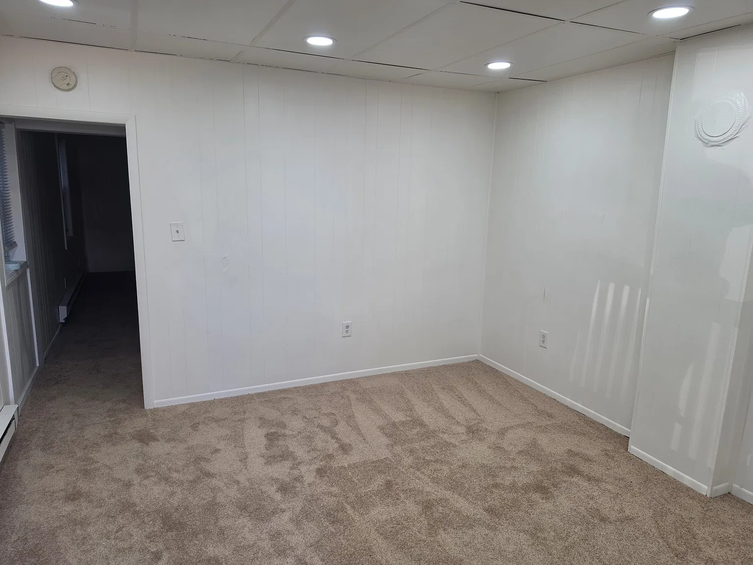 3 bed, 2620 sqft, $950 — Photo 1
