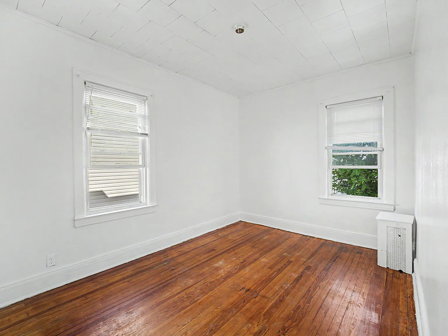 88th Rd, Woodhaven — Photo 2