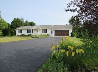 7389 Ridge Rd, Lockport, NY 14094