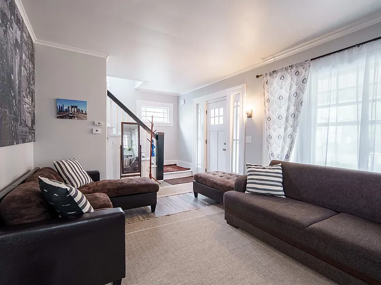 10 Glendale Ave — Photo 8