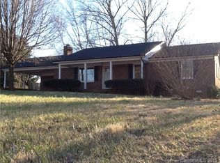 703 Sunridge Dr, Lincolnton, NC 28092