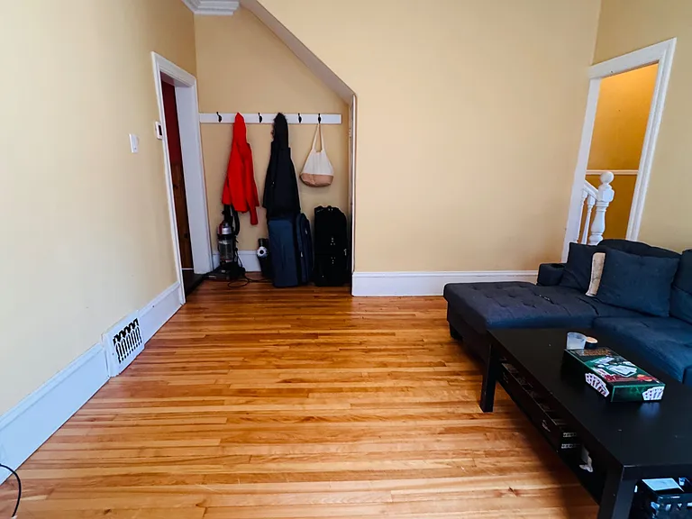 60 Herridge St — Photo 9