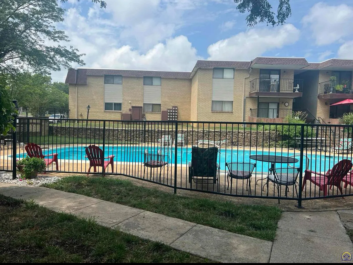 1 bed, 700 sqft, $1,000 — Photo 1