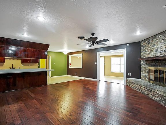 5th image of 728 W Cielo Dr
