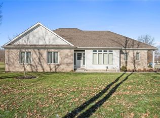 35195 Ridge Rd, Willoughby, OH 44094