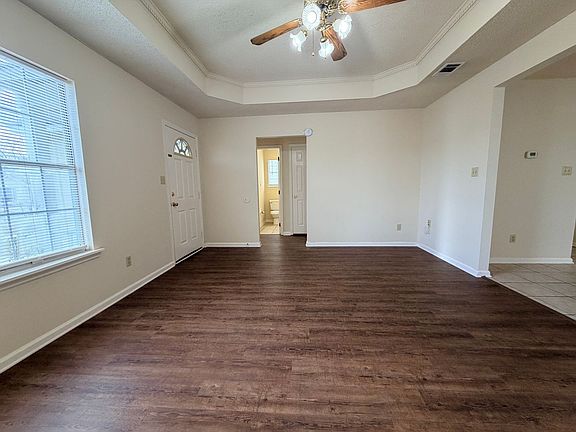 3rd image of 206 Palmer Dr