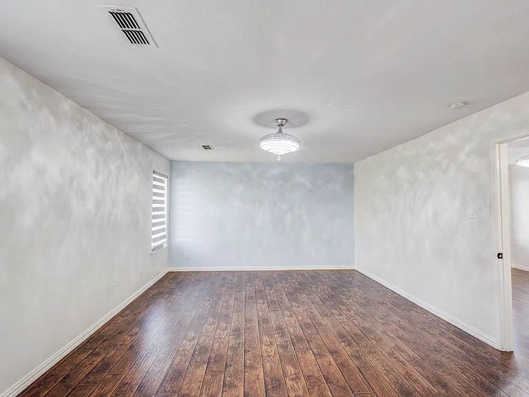 519 Darlene Trl — Photo 12