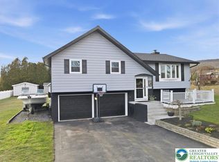 1131 Morris Ln, Slatington, PA 18080