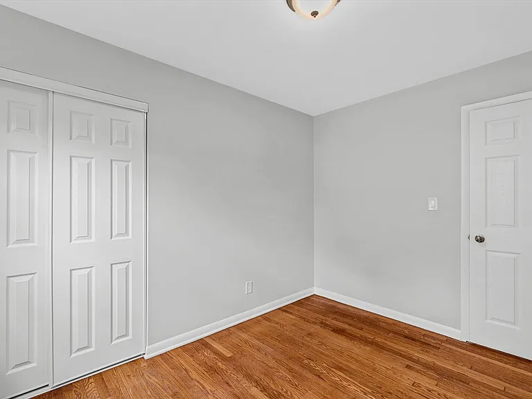 7029 W Hampton Ave — Photo 10