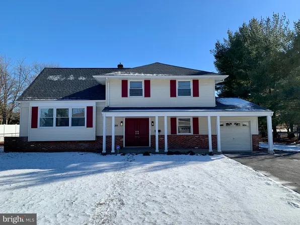 20 Ridgewood Ave, Delran, NJ 08075