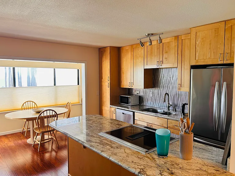 825 Balboa Ave #104 — Photo 2