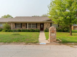 1304 Hillcrest St, Coleman, TX 76834