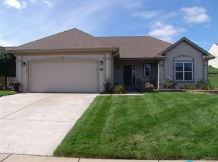 226 Reeds Dr, West Bend, WI 53095