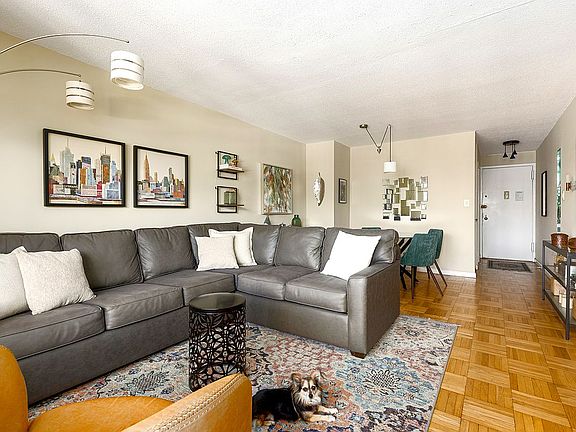 2nd image of 201 W 70th St APT 17A
