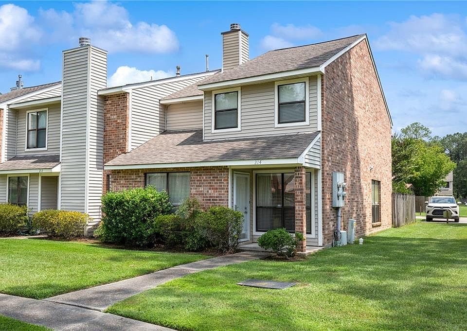 1st image of 214 Pineridge Ct #214