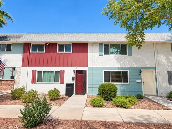 651 Greenbriar Townhouse Way, Las Vegas, NV 89121
