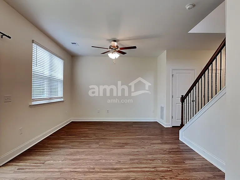 409 Ronter Ct — Photo 4